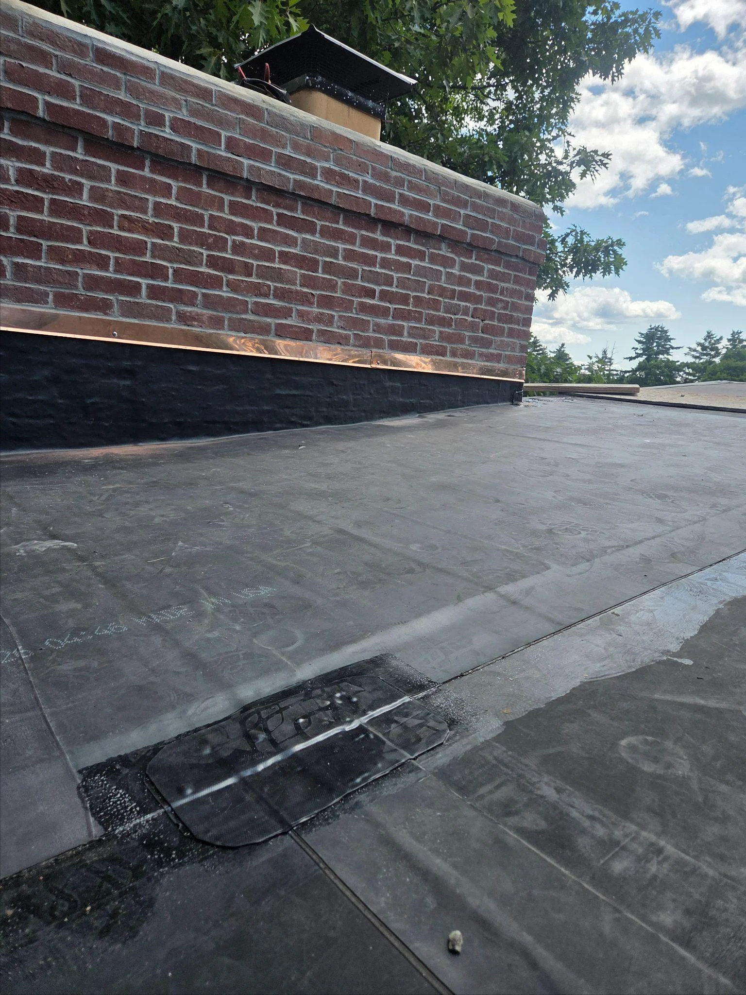 Completed roofing project in Goffstown NH by Northpoint Roofing