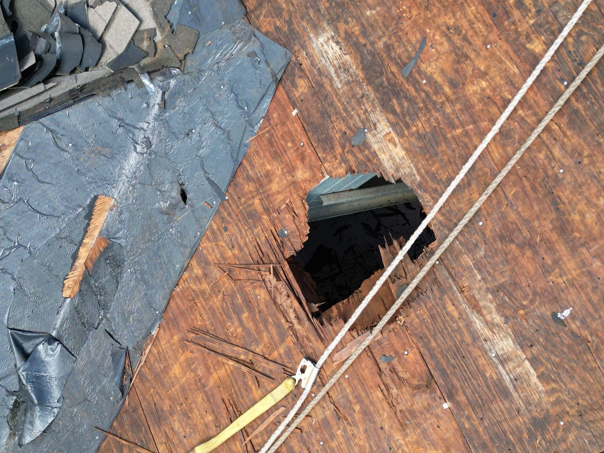 CertainTeed Landmark Pro shingle installation during Exeter NH commercial roof project