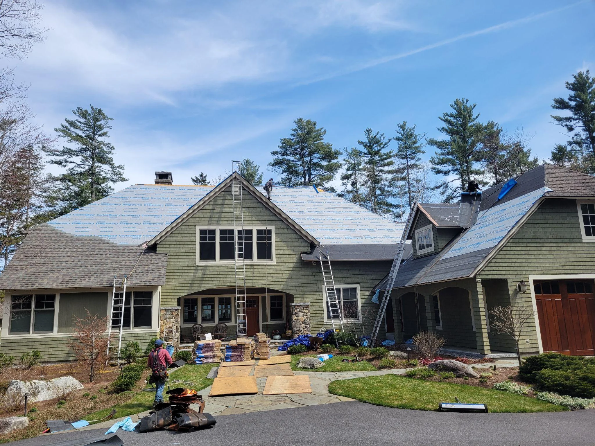Completed roofing project in New London NH by Northpoint Roofing
