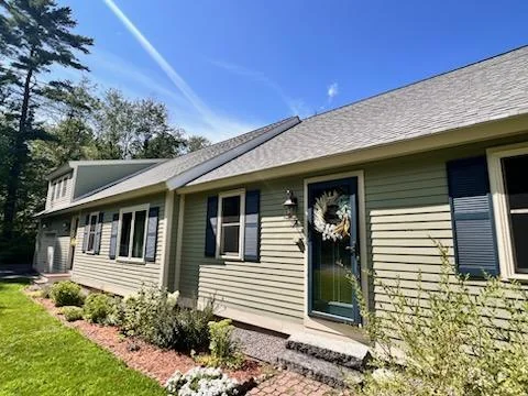 Project photo from Weare NH roofing work by Northpoint Roofing